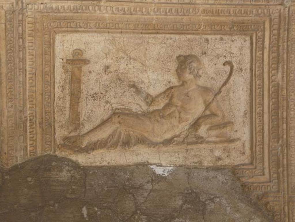 Herculaneum. August 2013. Detail of stucco-work. Photo courtesy of Buzz Ferebee.